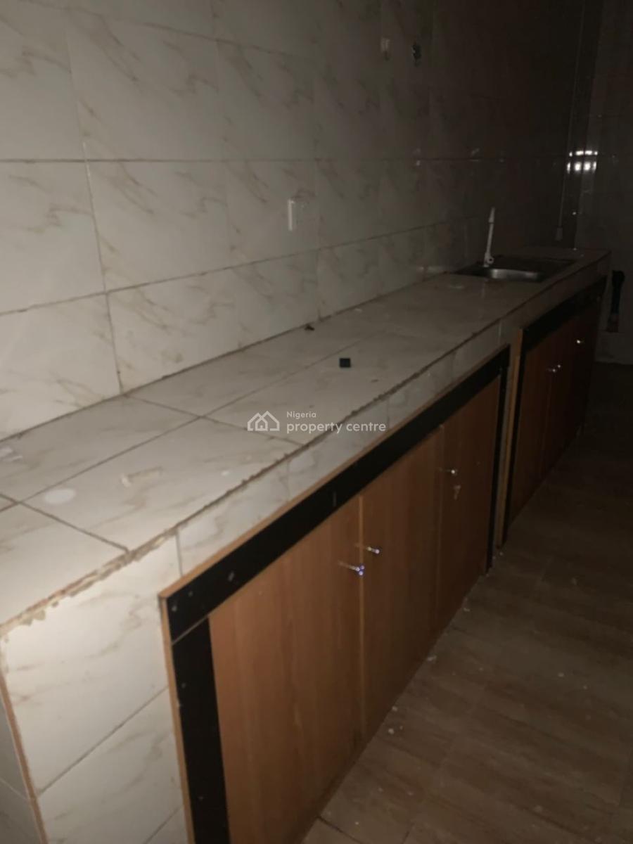 2 Bedroom Flat with Excellent Amenities, Alaka Estate Surulere, Surulere, Lagos, Flat / Apartment for Rent