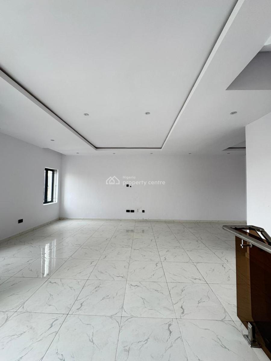 Stunning 4 Bedrooms Terraced Duplex with Bq and Spacious Compound., Obanikoro, Shomolu, Lagos, Terraced Duplex for Sale