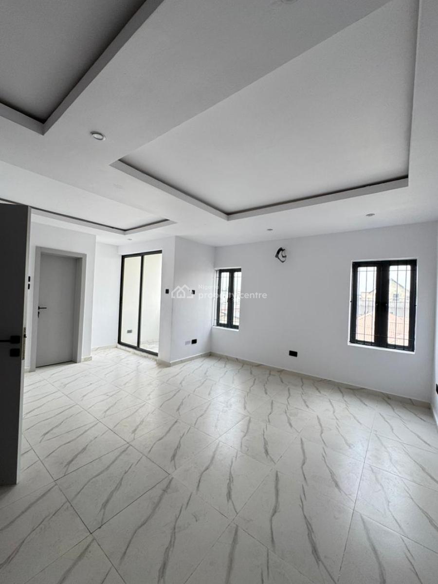 Stunning 4 Bedrooms Terraced Duplex with Bq and Spacious Compound., Obanikoro, Shomolu, Lagos, Terraced Duplex for Sale