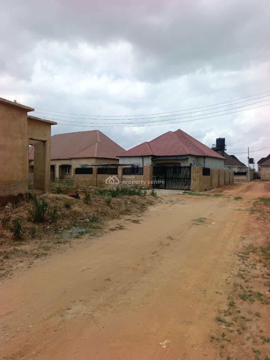 3 Bedrooms Semi-detached Bungalow Carcass, Fha (f.h.a), Lugbe District, Abuja, Semi-detached Bungalow for Sale