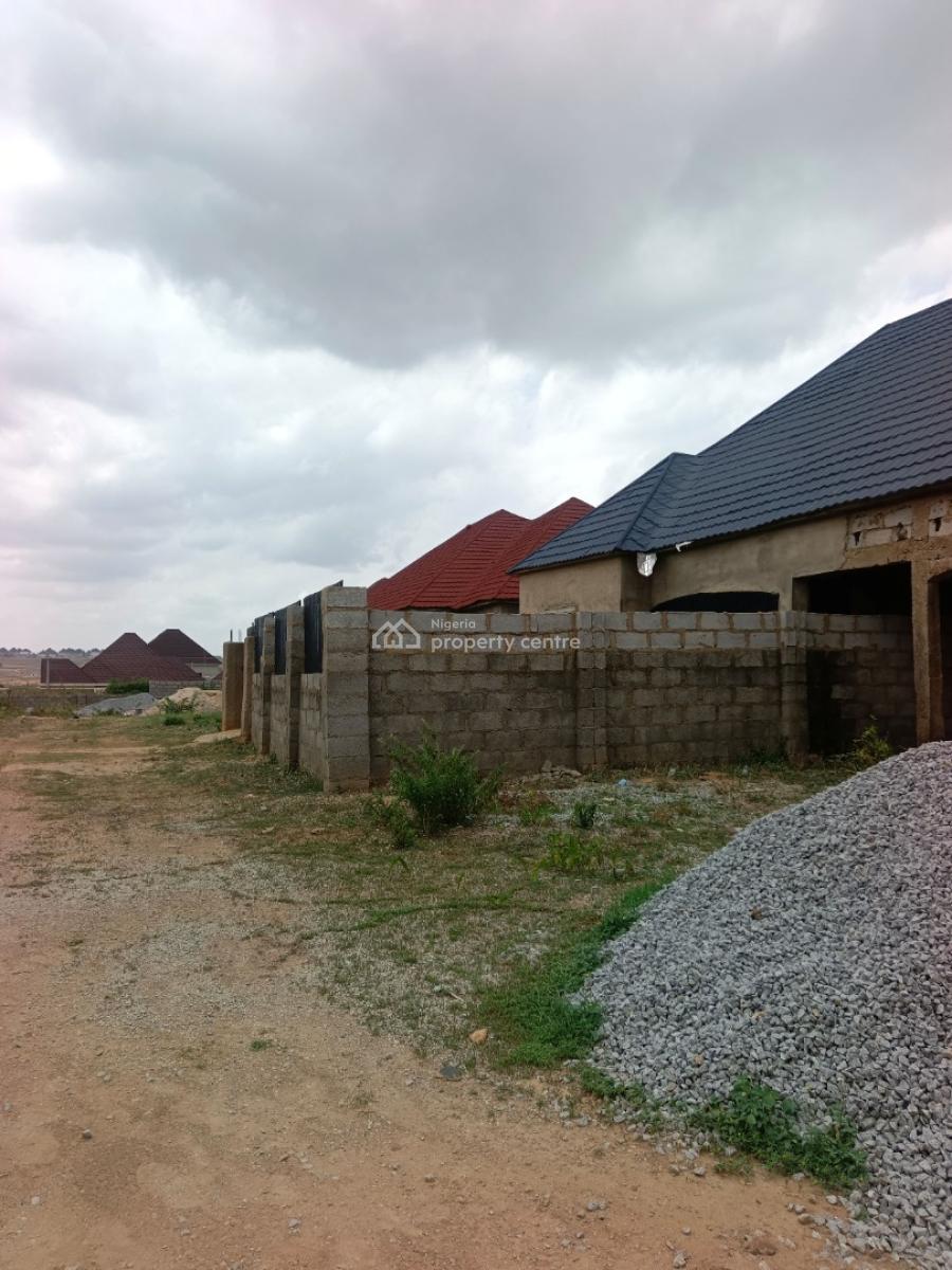 3 Bedrooms Semi-detached Bungalow Carcass, Fha (f.h.a), Lugbe District, Abuja, Semi-detached Bungalow for Sale