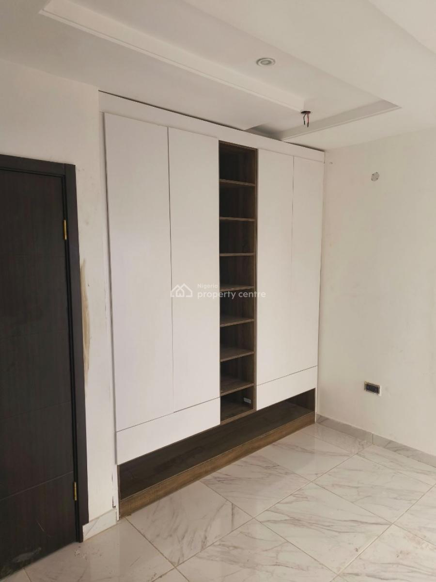 3 Bedroom Apartment in Lekki Phase 1, Lekki Phase 1, Lekki, Lagos, Flat / Apartment for Sale