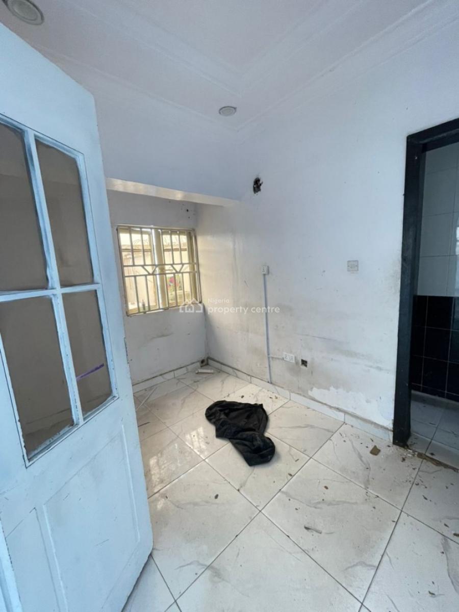 Self Service Front Shop Space, Lekki Phase 1, Lekki, Lagos, Shop for Rent