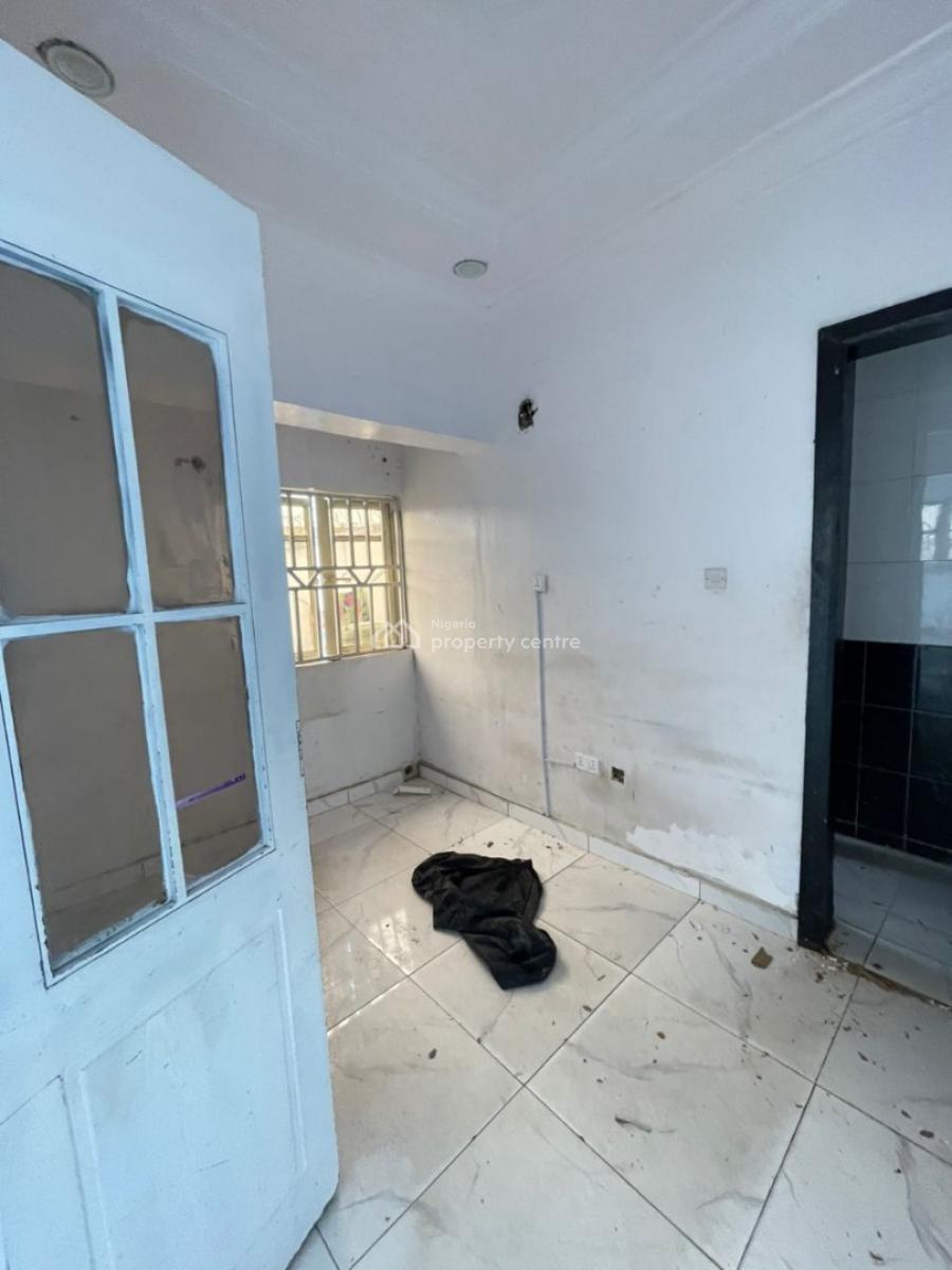 Self Service Front Shop Space, Lekki Phase 1, Lekki, Lagos, Shop for Rent