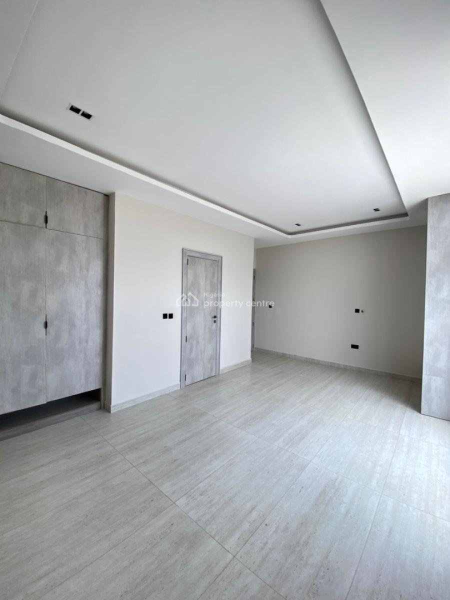 Gorgeous 2bedroom Penthouse with an Elevator,pool,bq, Lekki Phase 1, Lekki, Lagos, Flat / Apartment for Sale