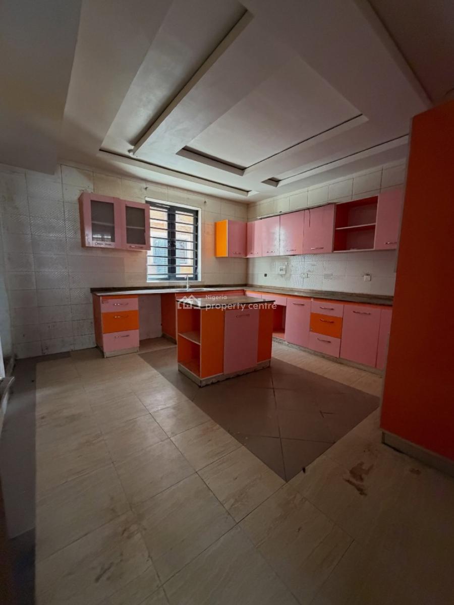 Spacious 4 Bedroom Terrace Duplex with Bq, Osapa, Lekki, Lagos, Terraced Duplex for Rent