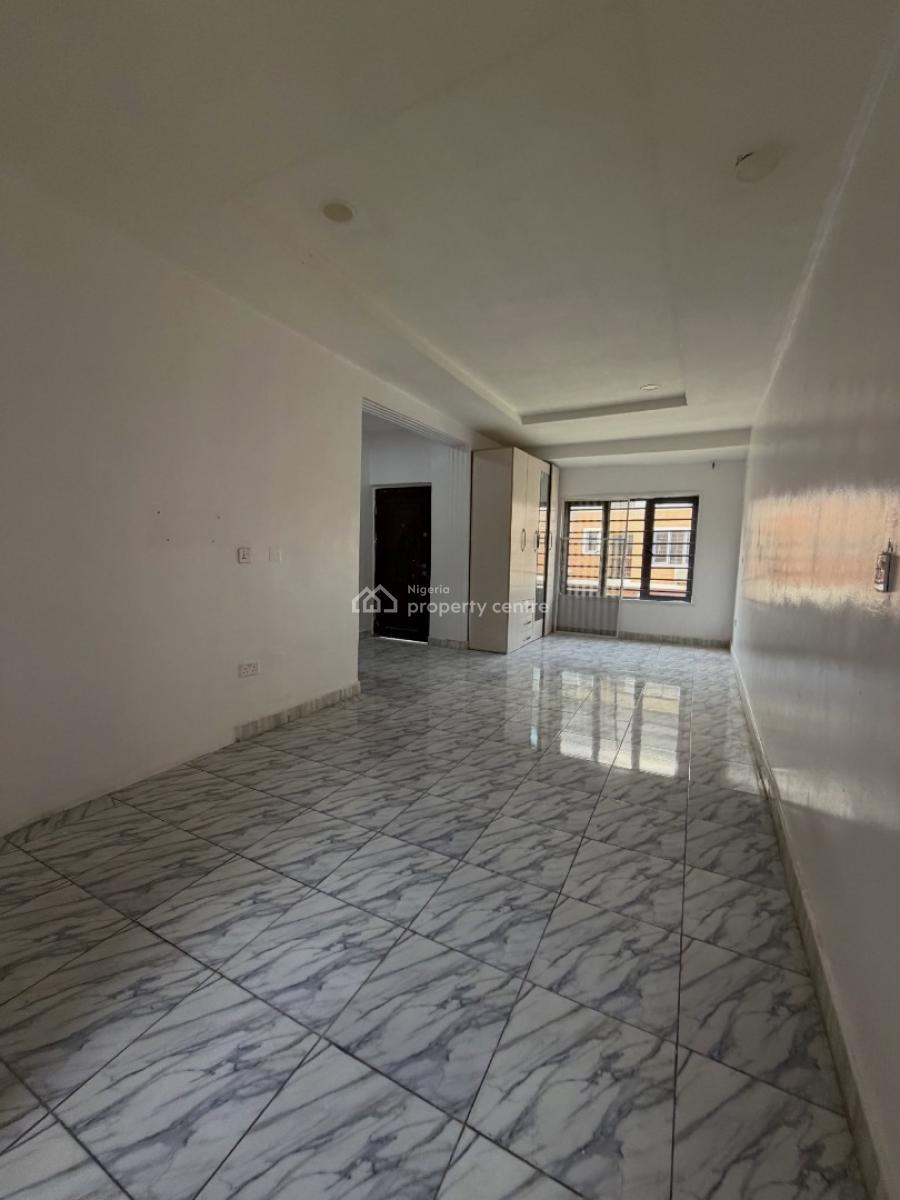 Spacious 4 Bedroom Terrace Duplex with Bq, Osapa, Lekki, Lagos, Terraced Duplex for Rent