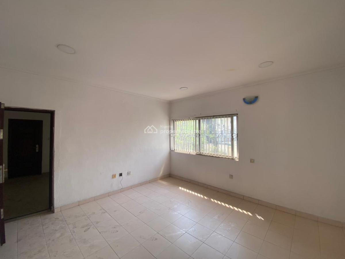 5-bedroom Semi-detached House with a Room Bq and Spacious 5 Car Parki, Victoria Island (vi), Lagos, Office Space for Rent