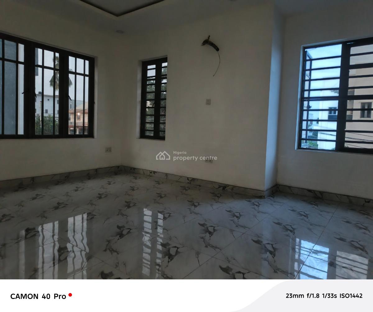 4bed Semi Detached Terrace, Okupe Estate, Maryland, Lagos, Terraced Duplex for Sale