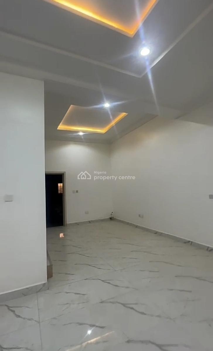 Spacious 3 Bedroom Terrace + Bq, Guzape District, Abuja, Terraced Duplex for Rent
