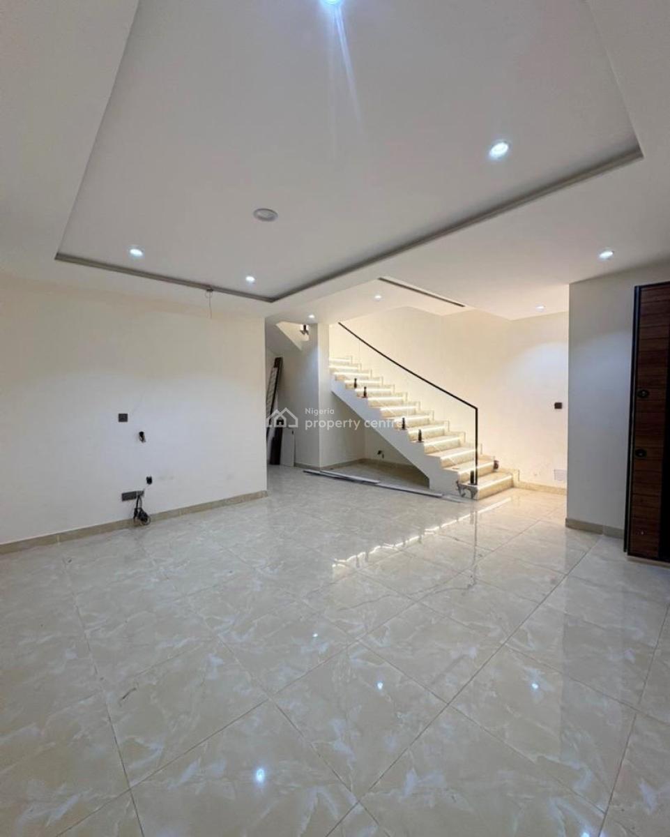4 Bedroom Semi Detached Duplex with Bq, Ologolo, Lekki, Lagos, Semi-detached Duplex for Rent