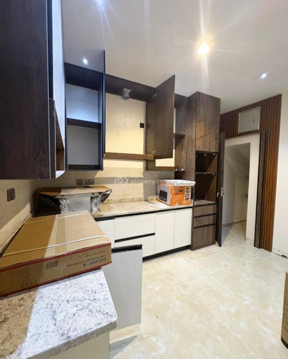 4 Bedroom Semi Detached Duplex with Bq, Ologolo, Lekki, Lagos, Semi-detached Duplex for Rent