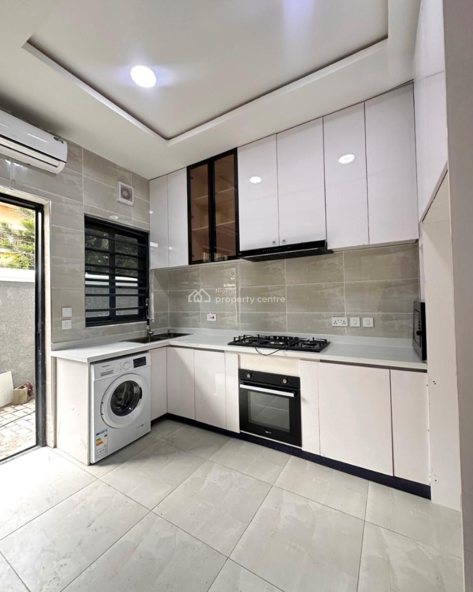 Serviced 3 Bedroom Apartment, Lekki Phase 1, Lekki, Lagos, Flat / Apartment for Rent