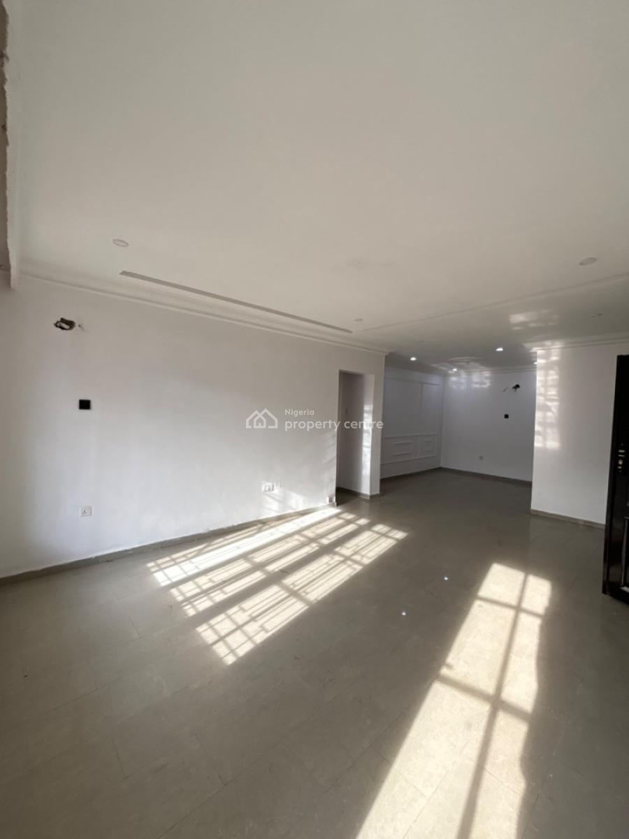 Self Serviced Spacious 3 Bedroom Flat, Lekki Phase 1, Lekki, Lagos, Flat / Apartment for Rent