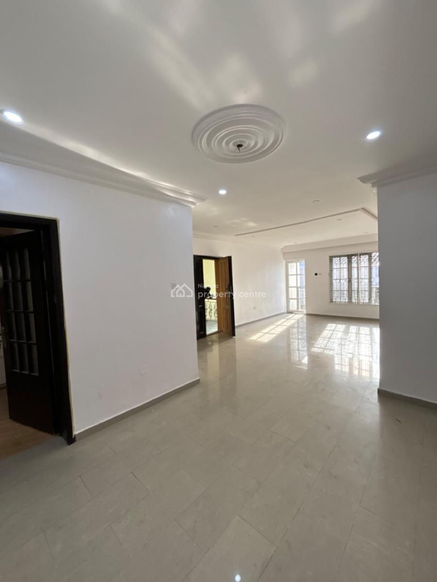 Self Serviced Spacious 3 Bedroom Flat, Lekki Phase 1, Lekki, Lagos, Flat / Apartment for Rent