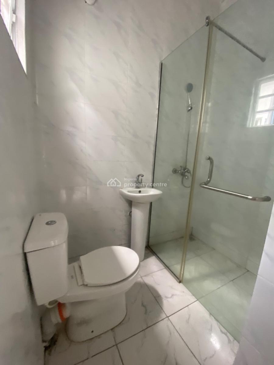 Lovely Clean 2 Bedroom Flat, Eleganza Toll Gate Lekki Lagos, Inside Secured Estate, Lekki, Lagos, Flat / Apartment for Rent