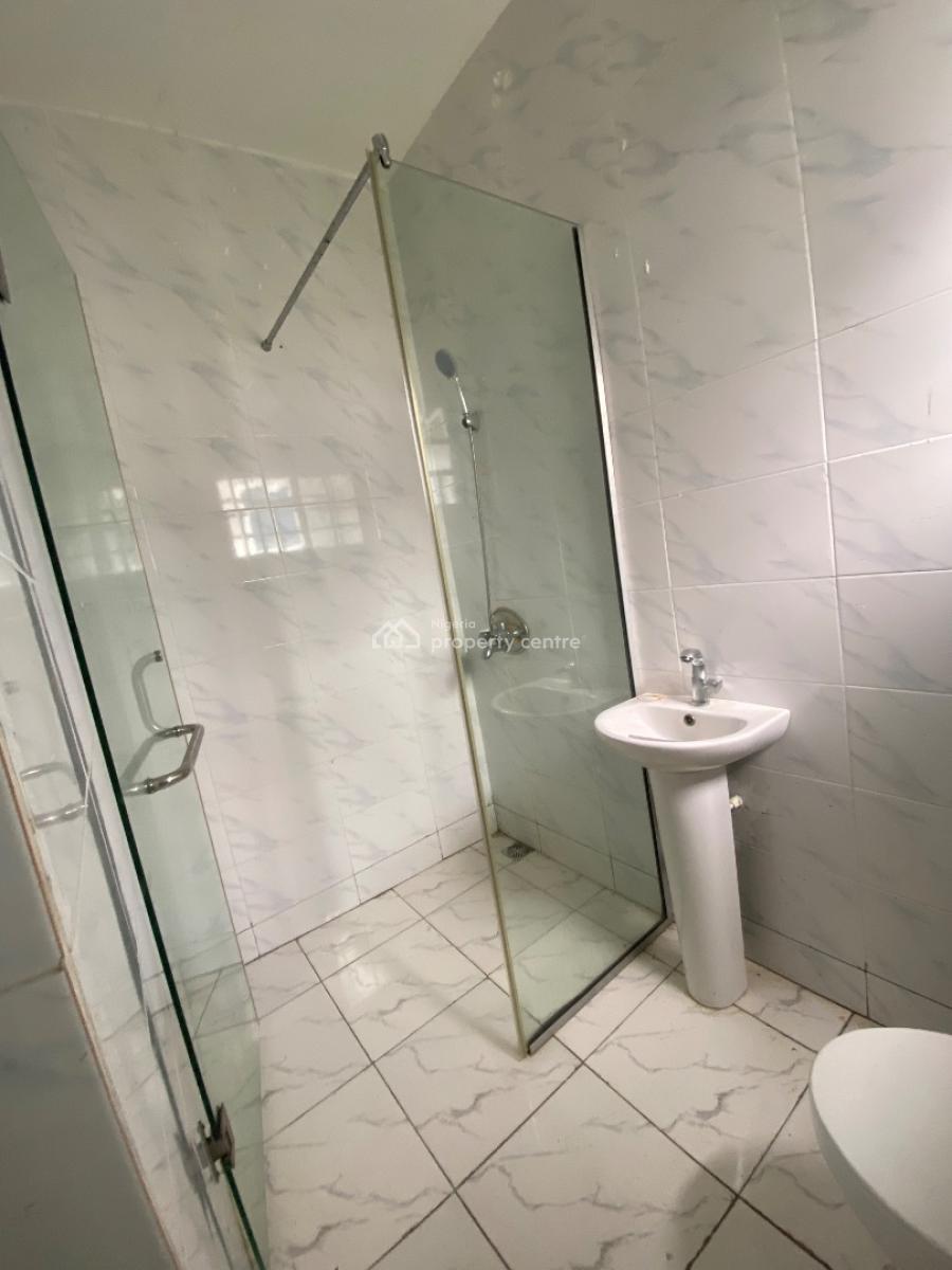 Lovely Clean 2 Bedroom Flat, Eleganza Toll Gate Lekki Lagos, Inside Secured Estate, Lekki, Lagos, Flat / Apartment for Rent