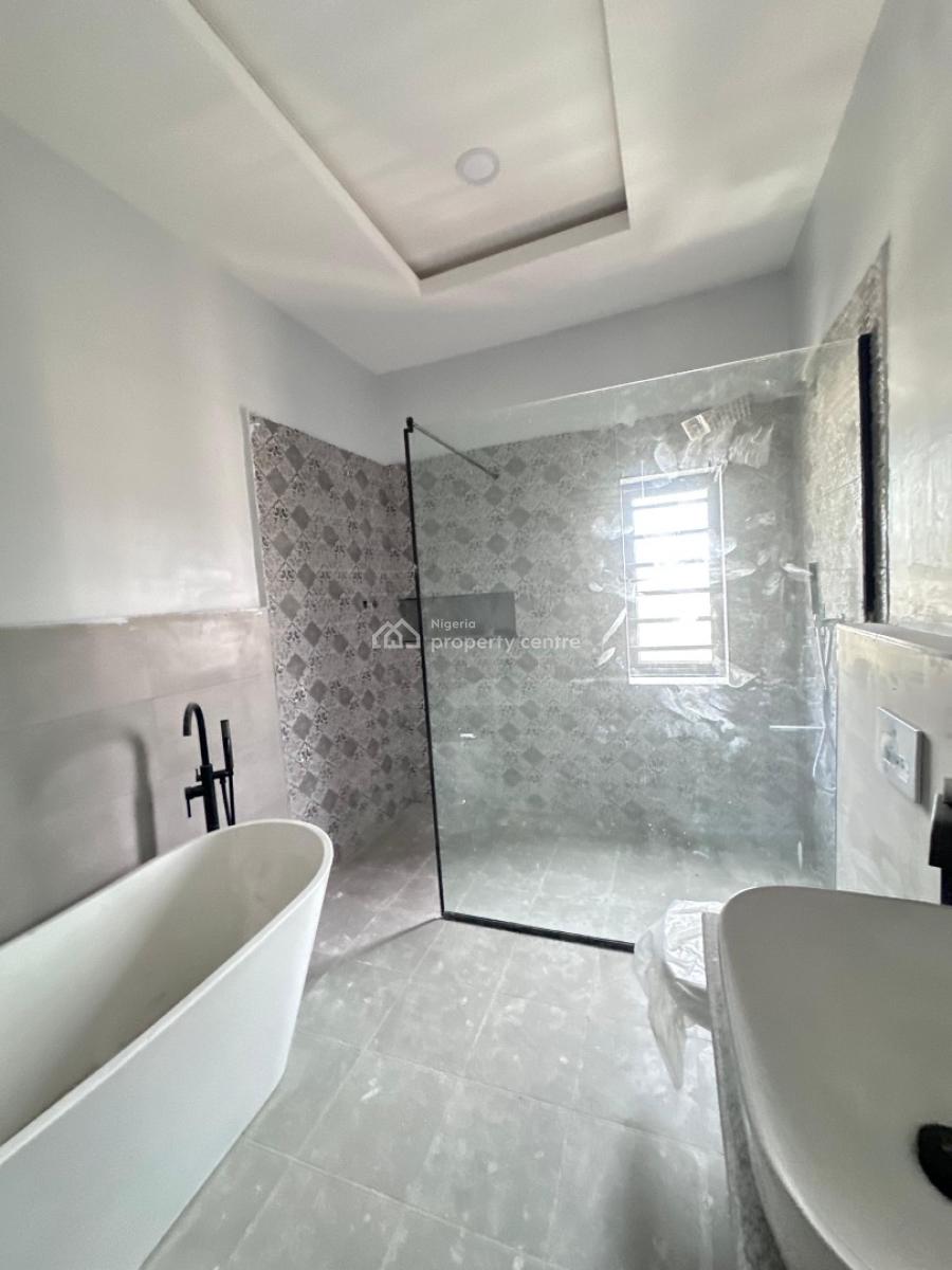 Spacious 5 Bedroom Terrace Duplex with Bq &elevator, Lekki Phase 1, Lekki, Lagos, Detached Duplex for Sale