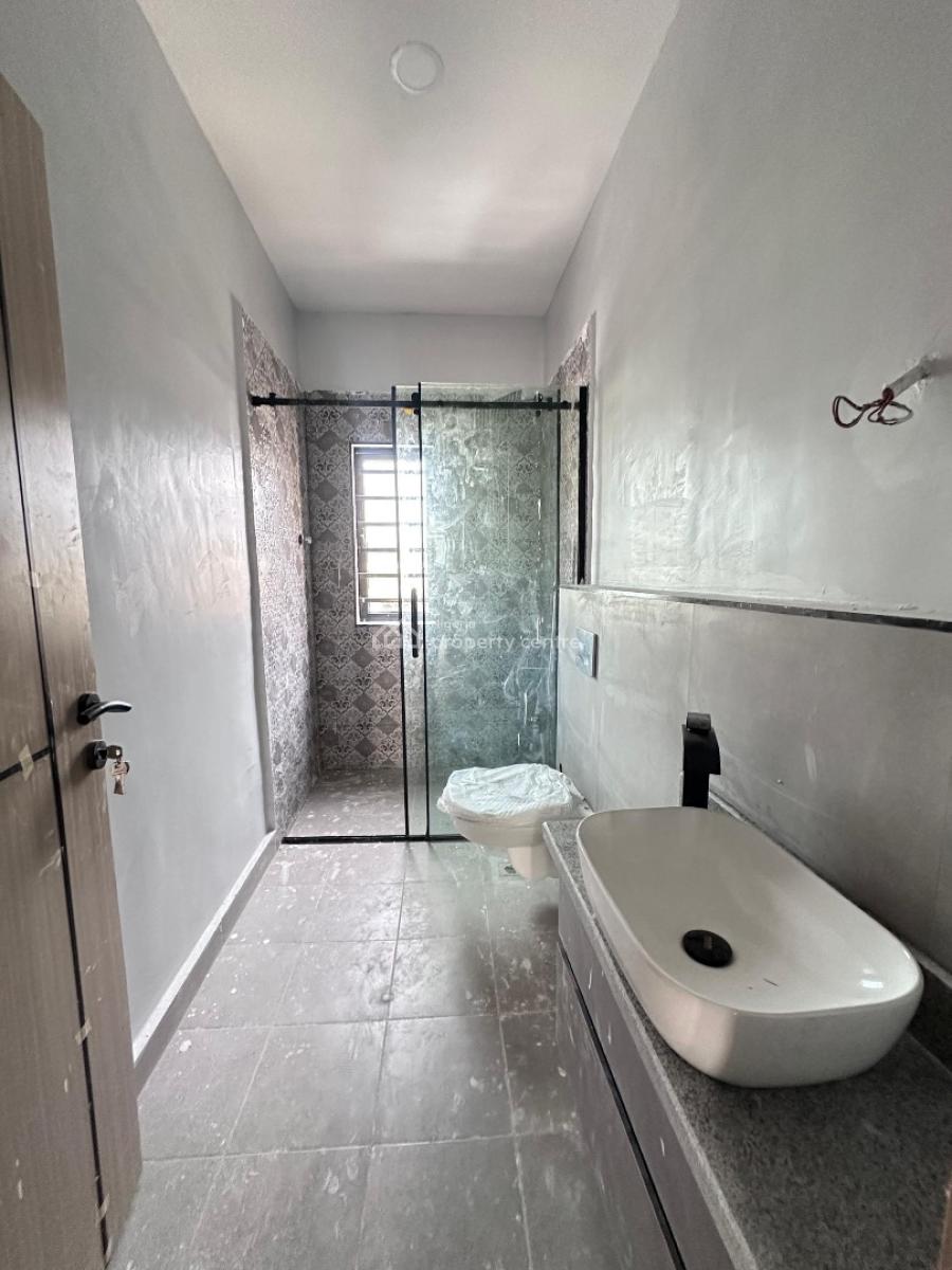 Spacious 5 Bedroom Terrace Duplex with Bq &elevator, Lekki Phase 1, Lekki, Lagos, Detached Duplex for Sale