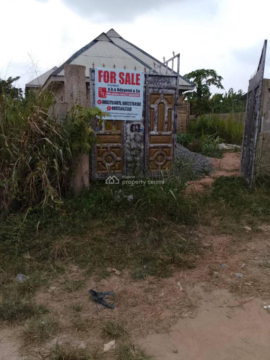 Uncompleted 2-bedroom Flat, 4 Units of Self-contained Fenced & Gated, Orunkole Phase 3, Mowe Town, Ogun, Flat / Apartment for Sale