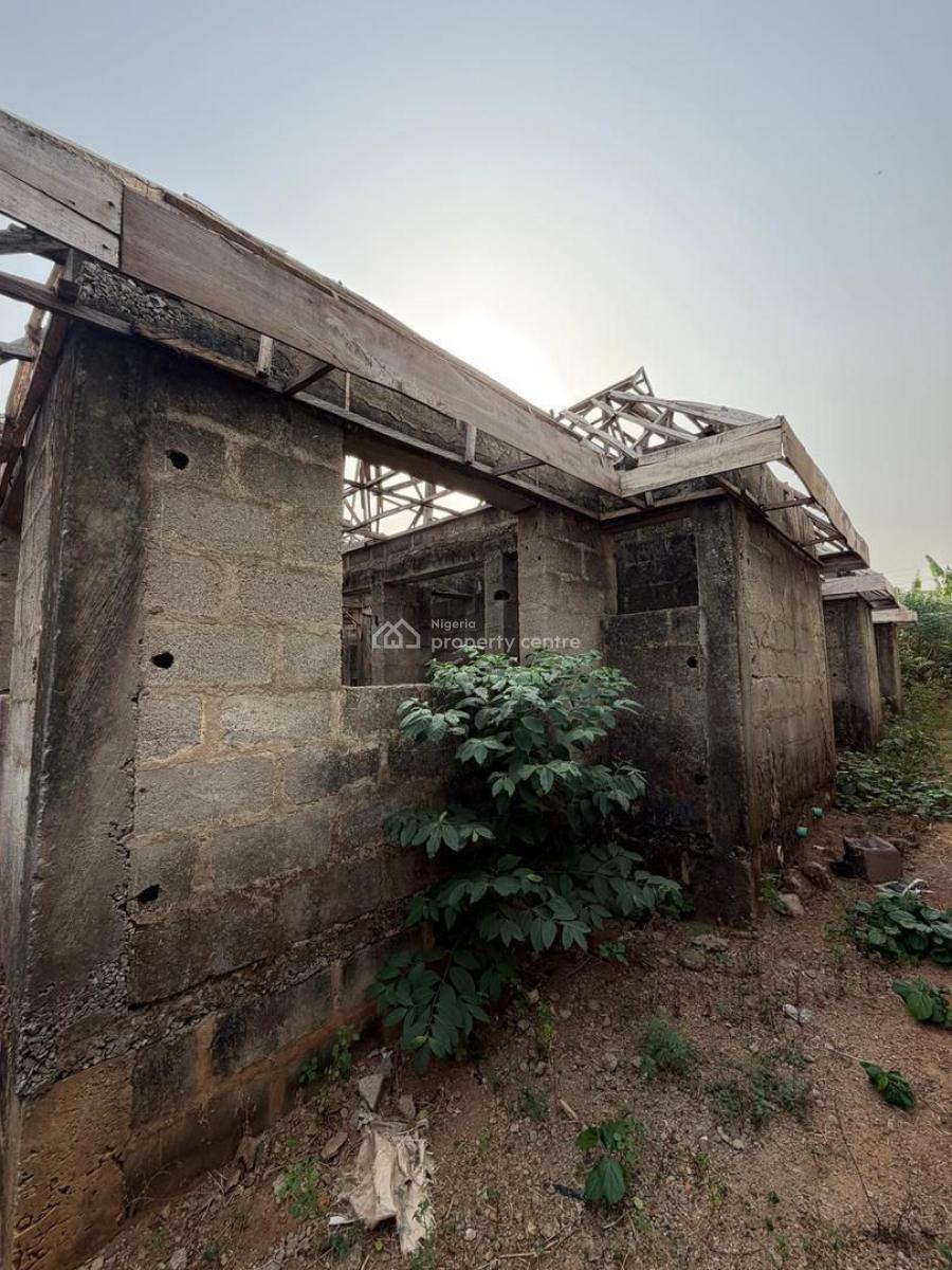 Uncompleted 8 Units of Room & Parlour Self, Ik Dairo Street, Agodi Gate, Ibadan North, Oyo, Block of Flats for Sale