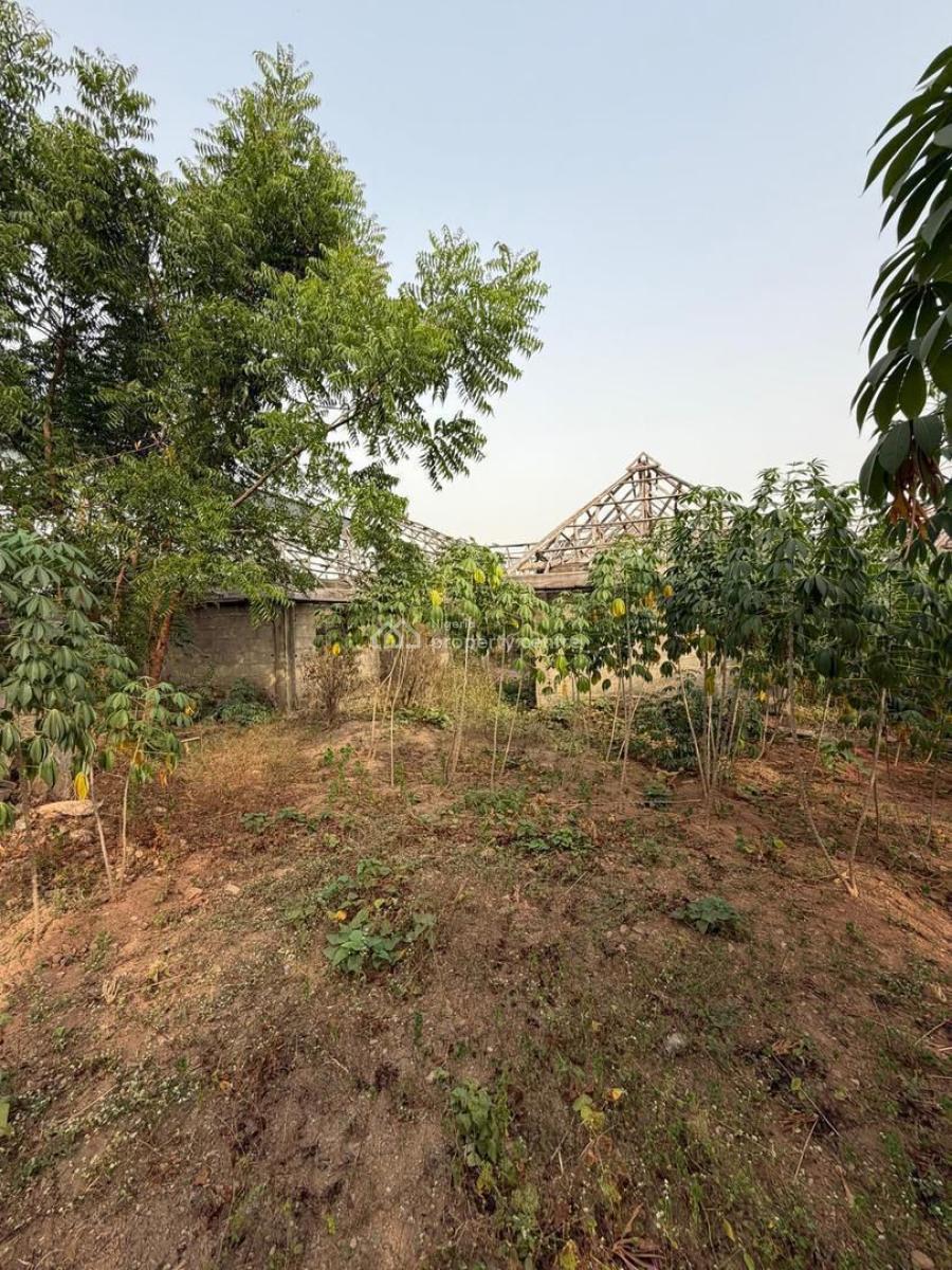 Uncompleted 8 Units of Room & Parlour Self, Ik Dairo Street, Agodi Gate, Ibadan North, Oyo, Block of Flats for Sale