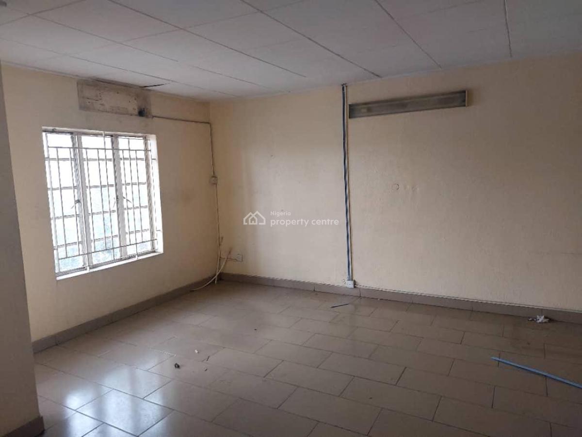 5 Bedroom Detached Duplex with Bq., Ilupeju Estate, Ilupeju, Lagos, Office Space for Rent