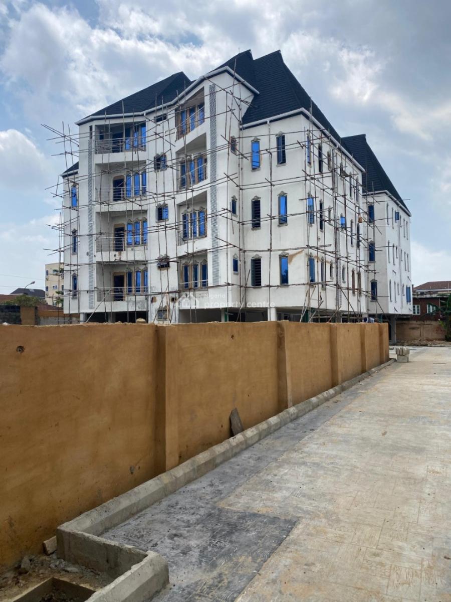 Luxury 3 Bedroom Apartment and Penthouse, Yaba Gra Off H/m Way, Yaba, Lagos, Block of Flats for Sale