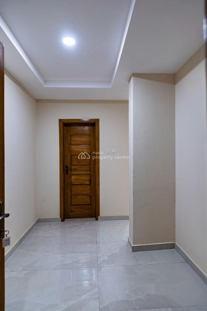 Well Deigned 3 Bedroom Apartment, Ikeja Gra, Ikeja, Lagos, Flat / Apartment for Rent