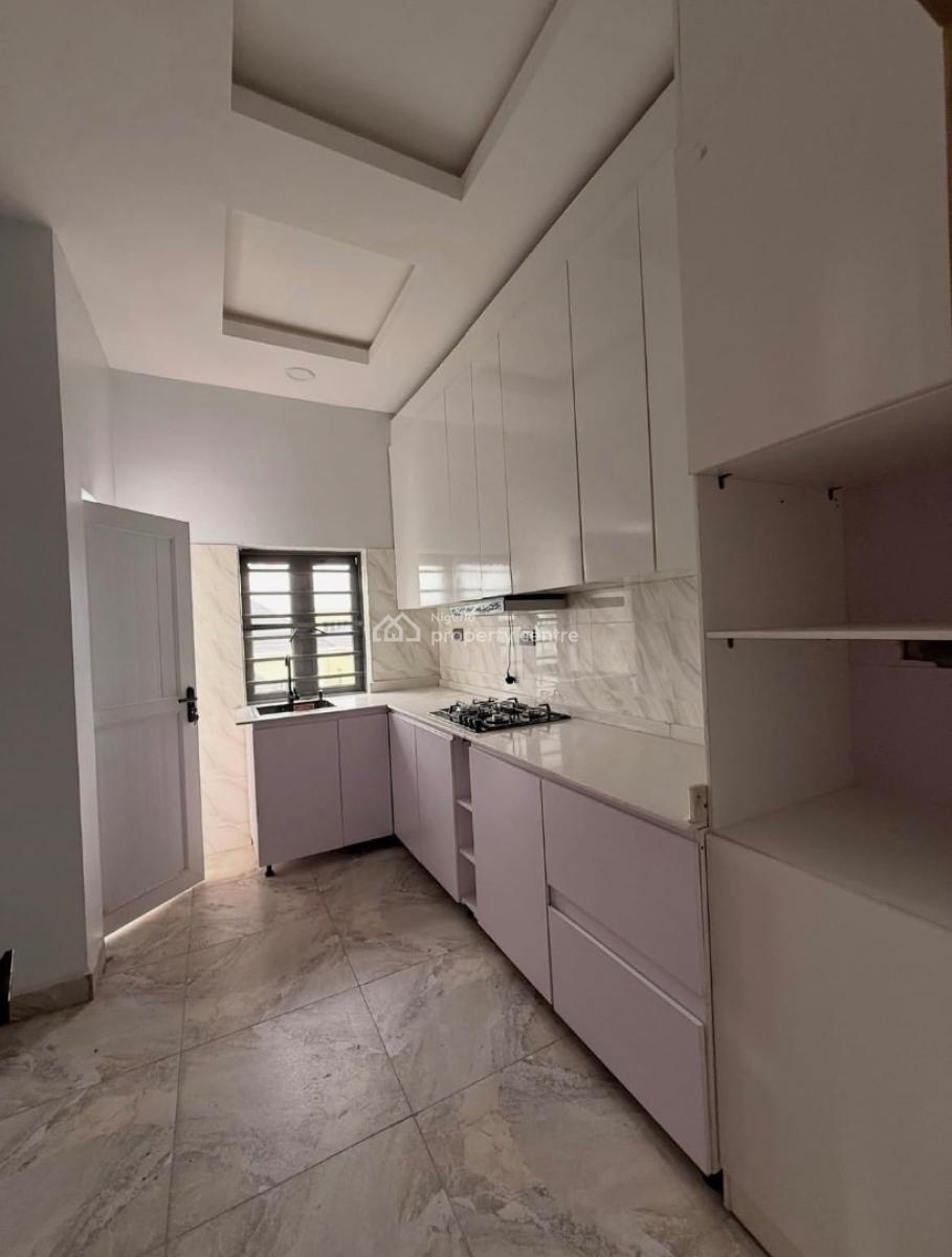 Well Built Serviced 2 Bedroom Apartment, Ikate Elegushi, Lekki, Lagos, Flat / Apartment for Rent