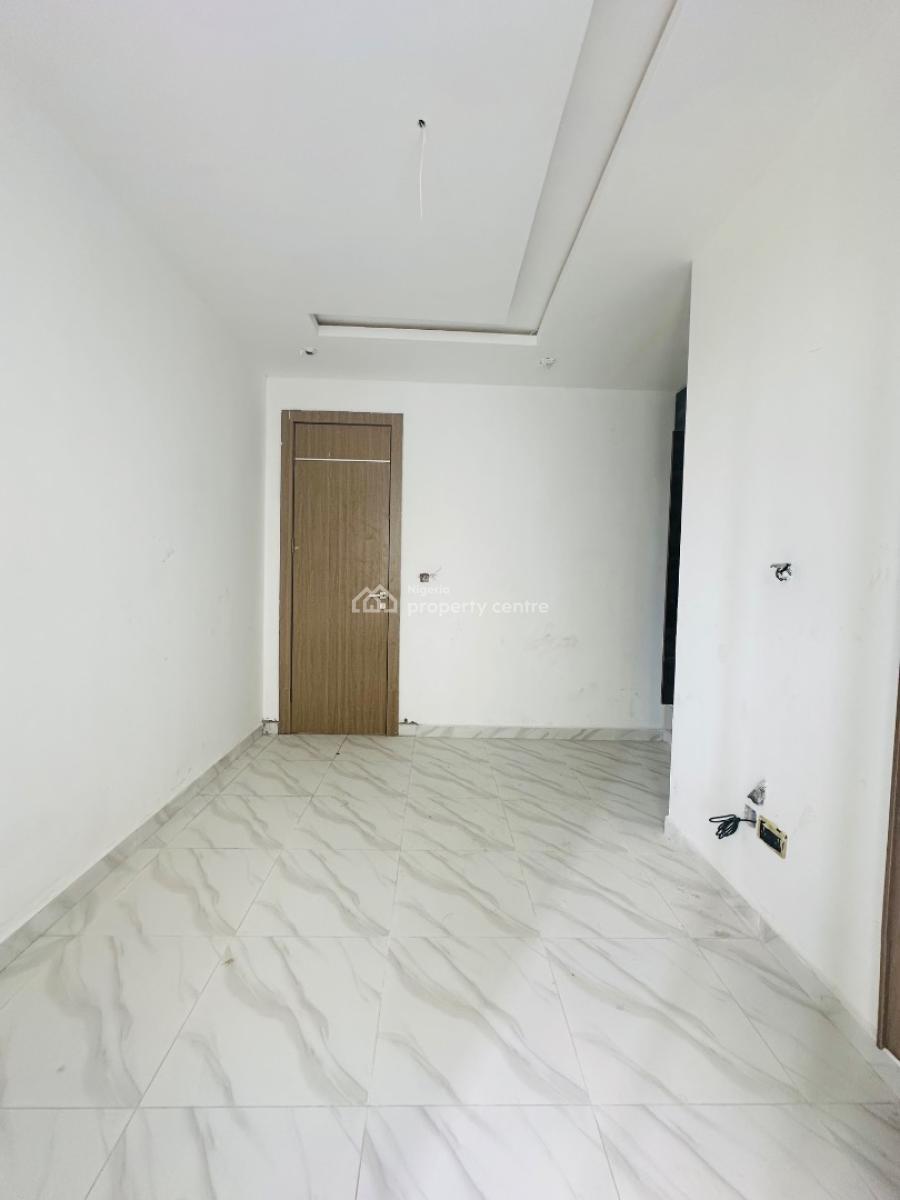 Neatly Finished 1 Bedroom Apartment with Pool, Gym & Elevator, Lekki Phase 1, Lekki, Lagos, Flat / Apartment for Sale