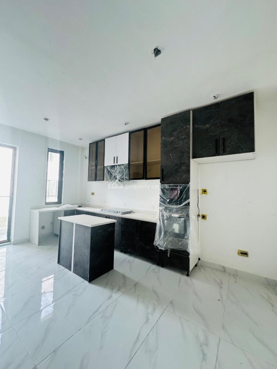 Neatly Finished 2 Bedroom Apartment with Pool, Gym and Elevator, Lekki Phase 1, Lekki, Lagos, Flat / Apartment for Sale