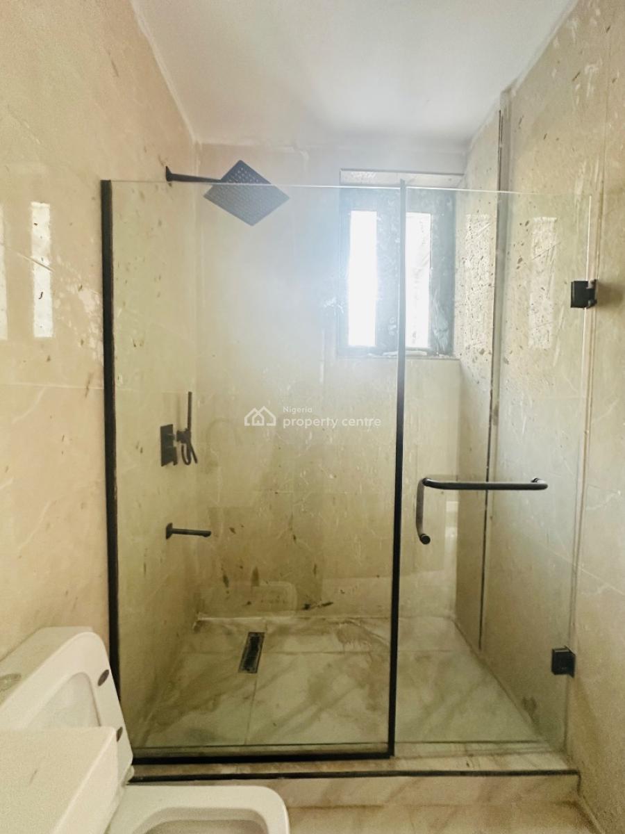 Neatly Finished 2 Bedroom Apartment with Pool, Gym and Elevator, Lekki Phase 1, Lekki, Lagos, Flat / Apartment for Sale