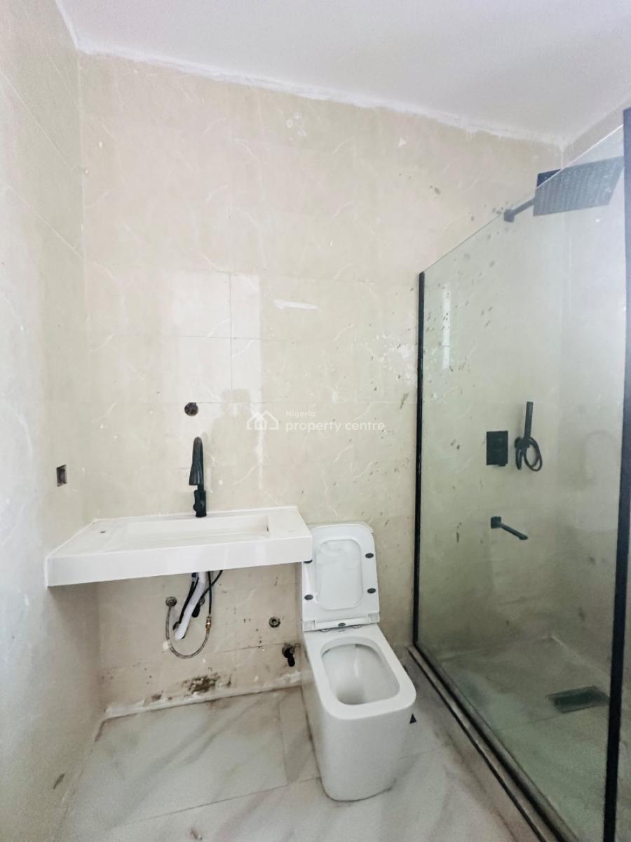 Neatly Finished 2 Bedroom Apartment with Pool, Gym and Elevator, Lekki Phase 1, Lekki, Lagos, Flat / Apartment for Sale