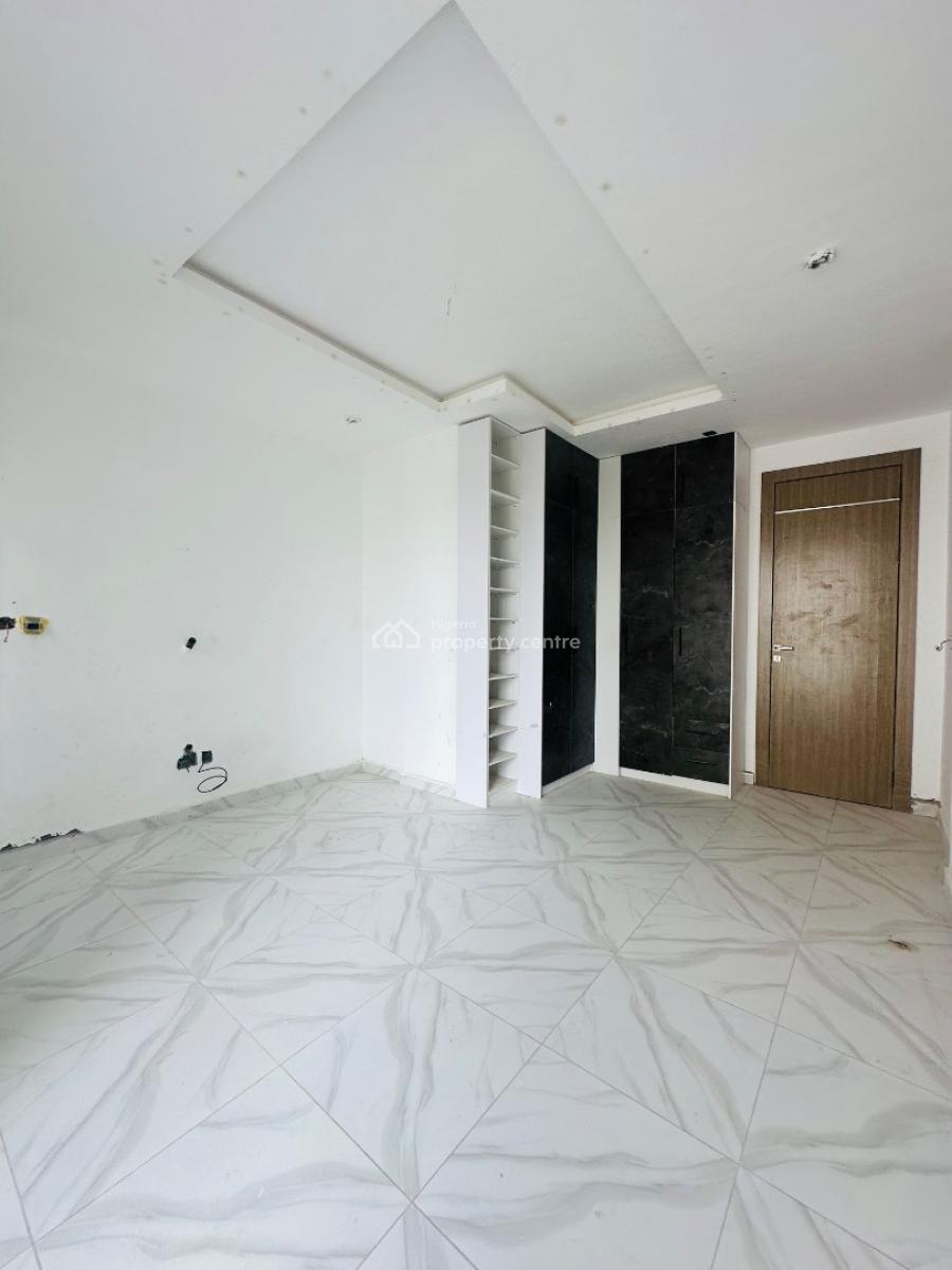 Neatly Finished 2 Bedroom Apartment with Pool, Gym and Elevator, Lekki Phase 1, Lekki, Lagos, Flat / Apartment for Sale