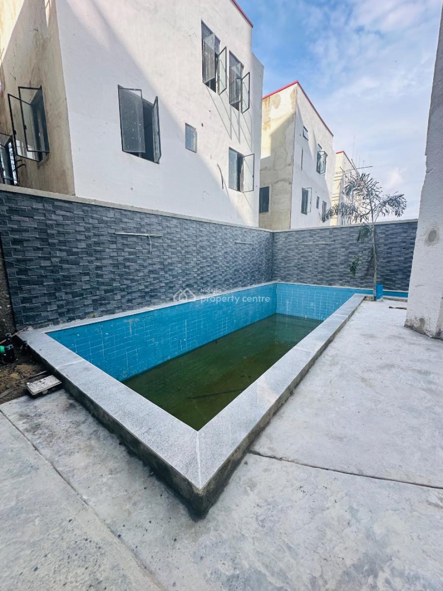 Neatly Finished 2 Bedroom Apartment with Pool, Gym and Elevator, Lekki Phase 1, Lekki, Lagos, Flat / Apartment for Sale