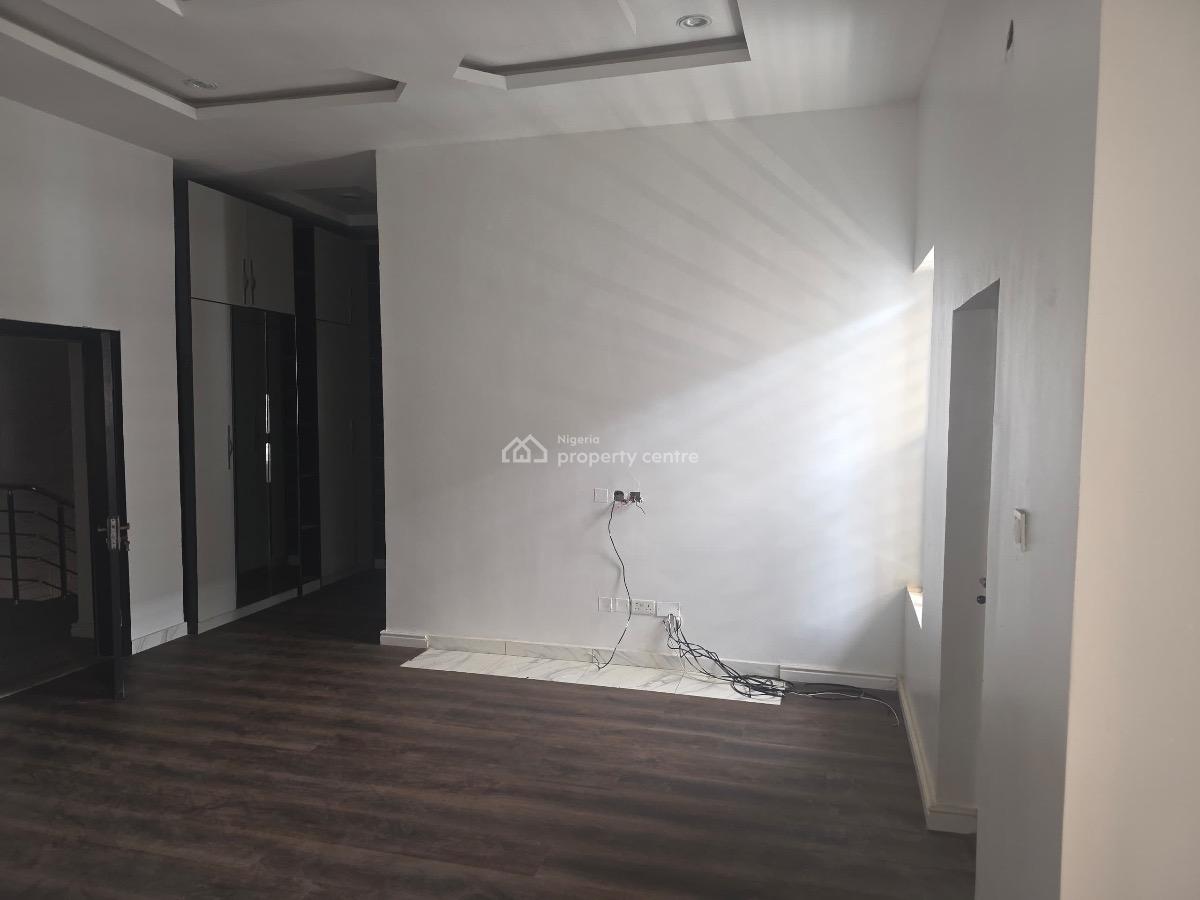 Executive 4 Bedroom Terrace Duplex with Children Playground, Gra, Ikota, Lekki, Lagos, Terraced Duplex for Rent