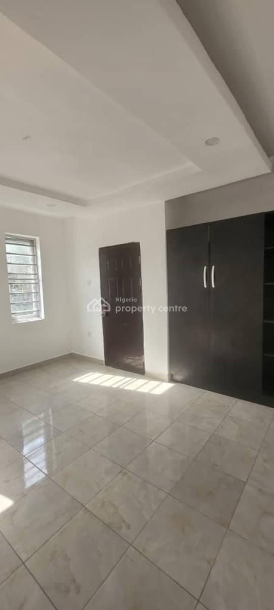 Luxury 3bedroom Flat, Gloden Pearl Estate, Opposite Happy Land Estate, Ajah, Lagos, Flat / Apartment for Rent
