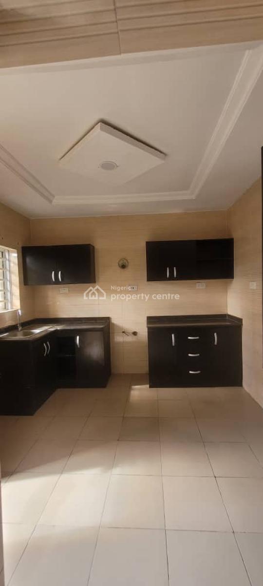 Luxury 3bedroom Flat, Gloden Pearl Estate, Opposite Happy Land Estate, Ajah, Lagos, Flat / Apartment for Rent