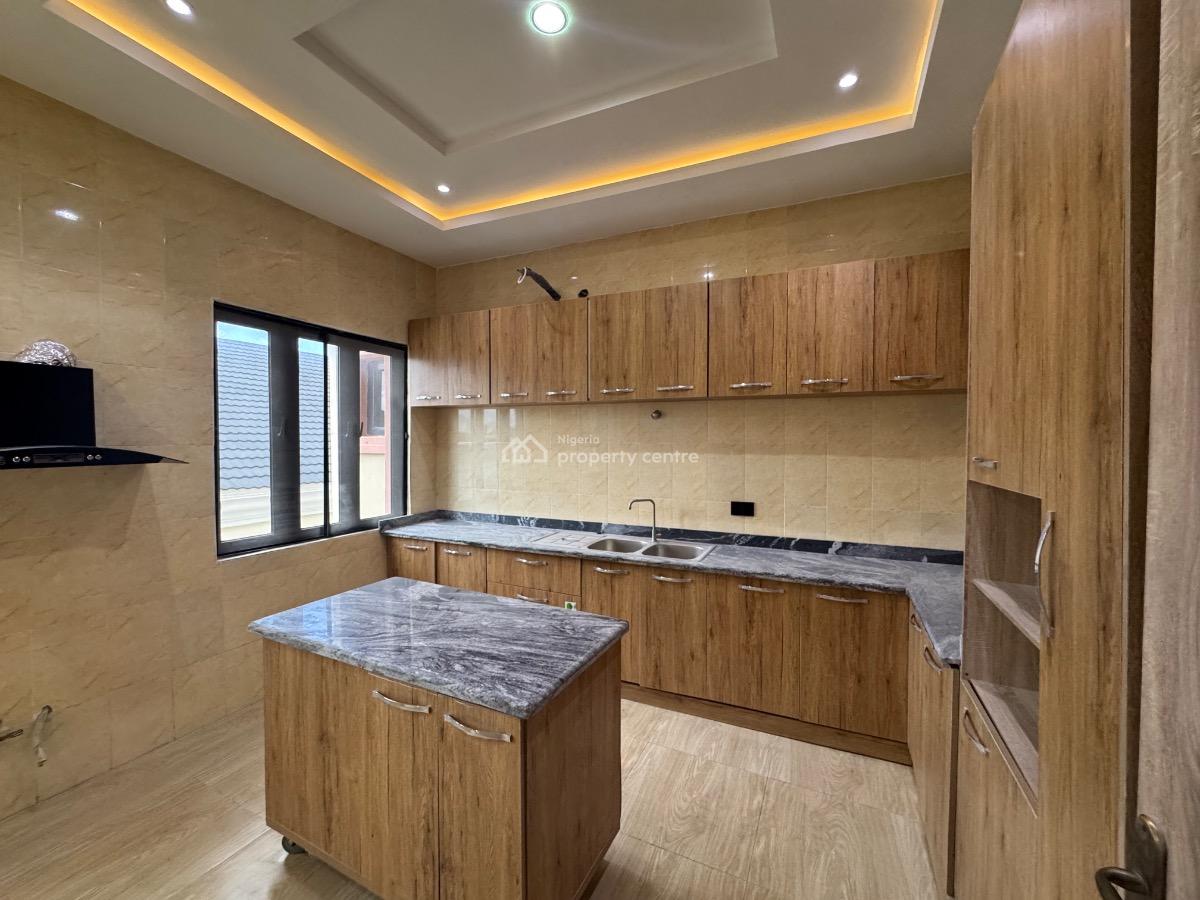 a Brand New 5 Bedroom Penthouse in Lekki Phase 1., Lekki Phase 1., Lekki Phase 1, Lekki, Lagos, Flat / Apartment for Rent