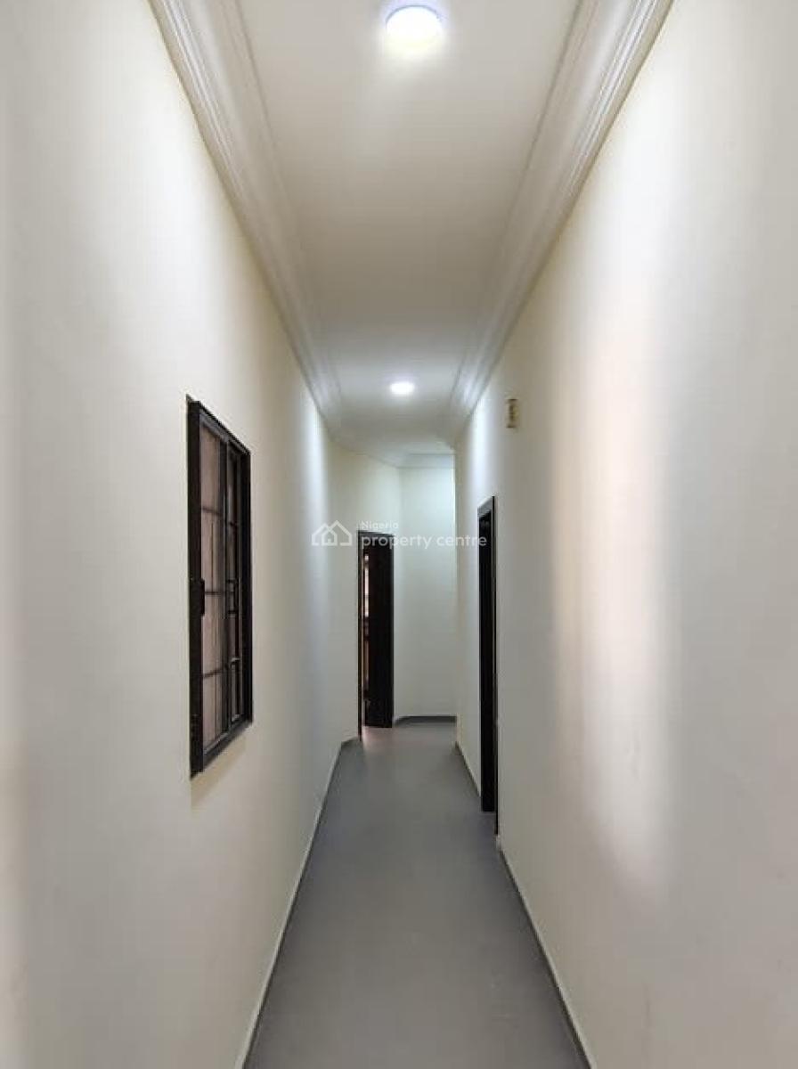 Newly Renovated 3 Bedroom Apartment with Bq, Lekki Phase 1, Lekki, Lagos, Flat / Apartment for Rent