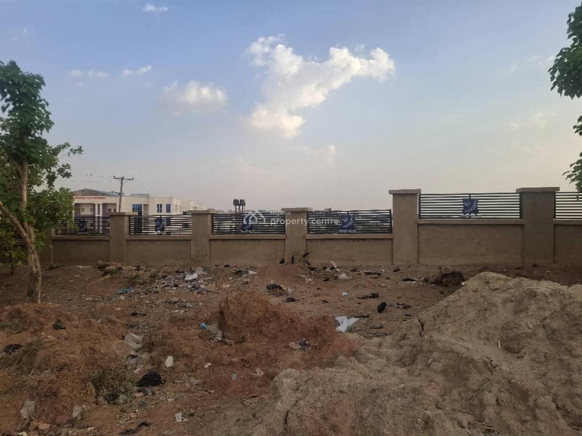 Strategically Located Land, By Jabi Motor Park, Jabi, Abuja, Commercial Land for Rent