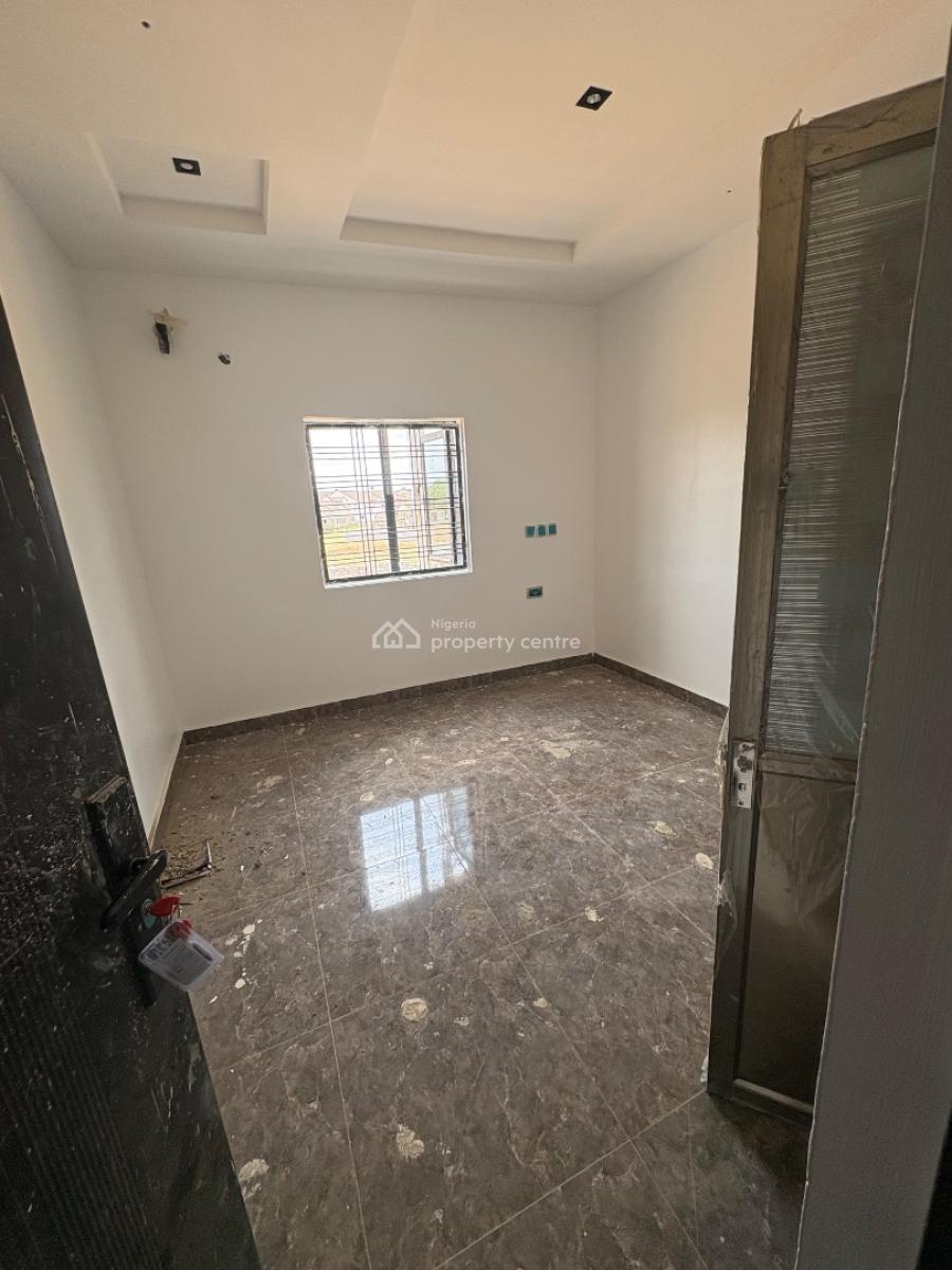 New 2-bedroom Flat, Von Axis, Lugbe District, Abuja, Flat / Apartment for Rent