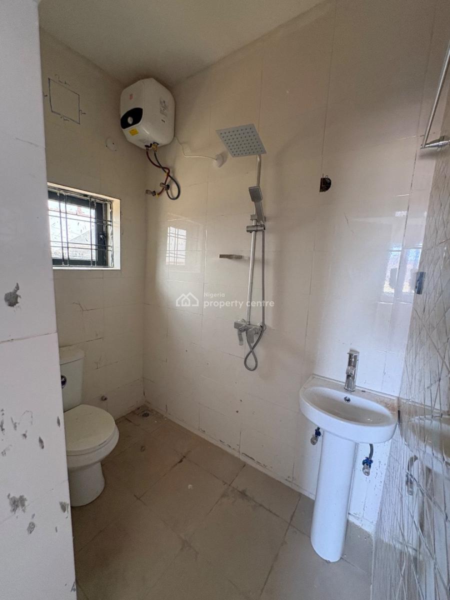 New 2-bedroom Flat, Von Axis, Lugbe District, Abuja, Flat / Apartment for Rent