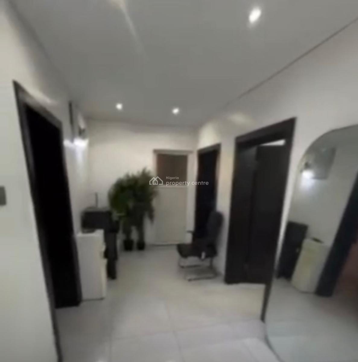 a Spacious 3-bedroom Flat Available, Alagomeji, Yaba, Lagos, Flat / Apartment for Rent