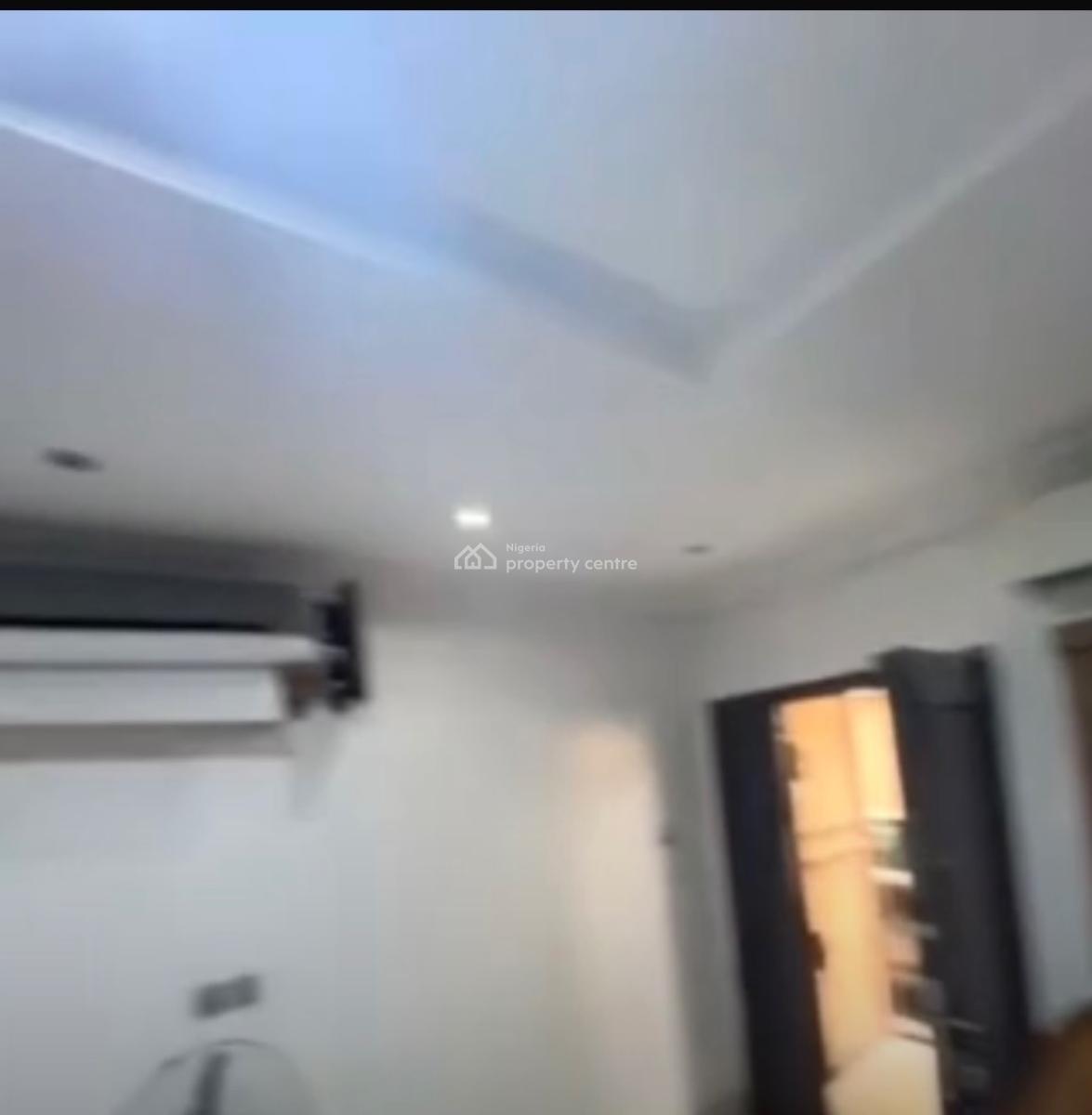a Spacious 3-bedroom Flat Available, Alagomeji, Yaba, Lagos, Flat / Apartment for Rent