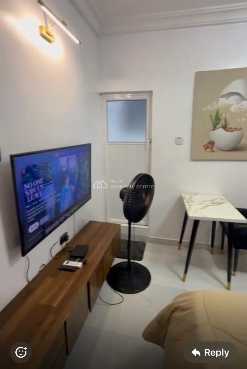 Luxury Mini Flat, Adebisi Street, Alagomeji, Yaba, Lagos, Mini Flat (room and Parlour) Short Let