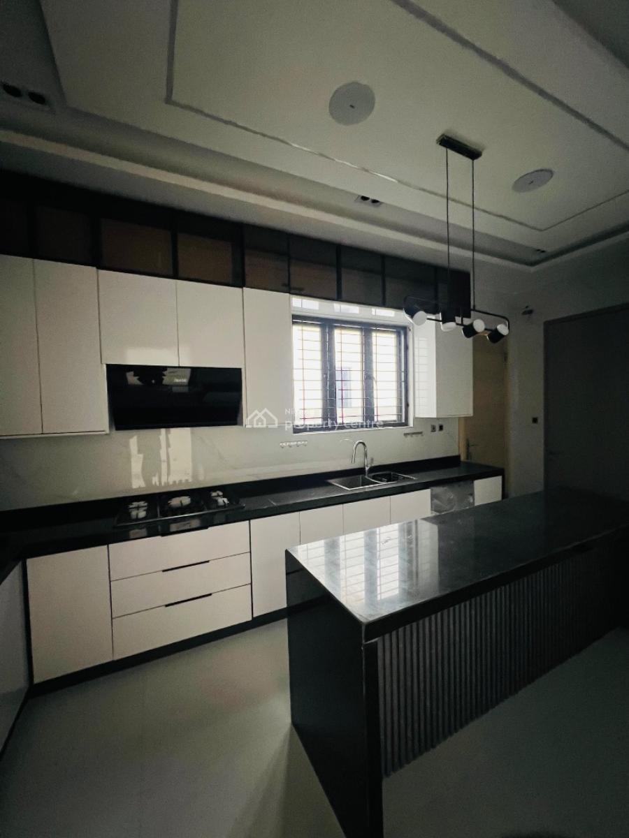 5 Bedroom & Bq, Lekki Phase 1, Lekki, Lagos, Detached Duplex for Sale
