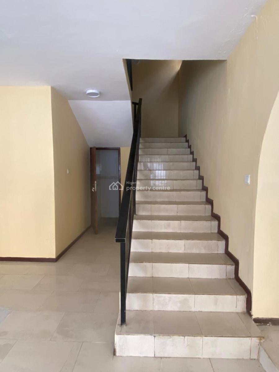 5-bedroom Semi-detached House with 2-room Boys Quarters (bq), Spaciou, Lekki Phase I, Lekki, Lagos, Semi-detached Duplex for Rent