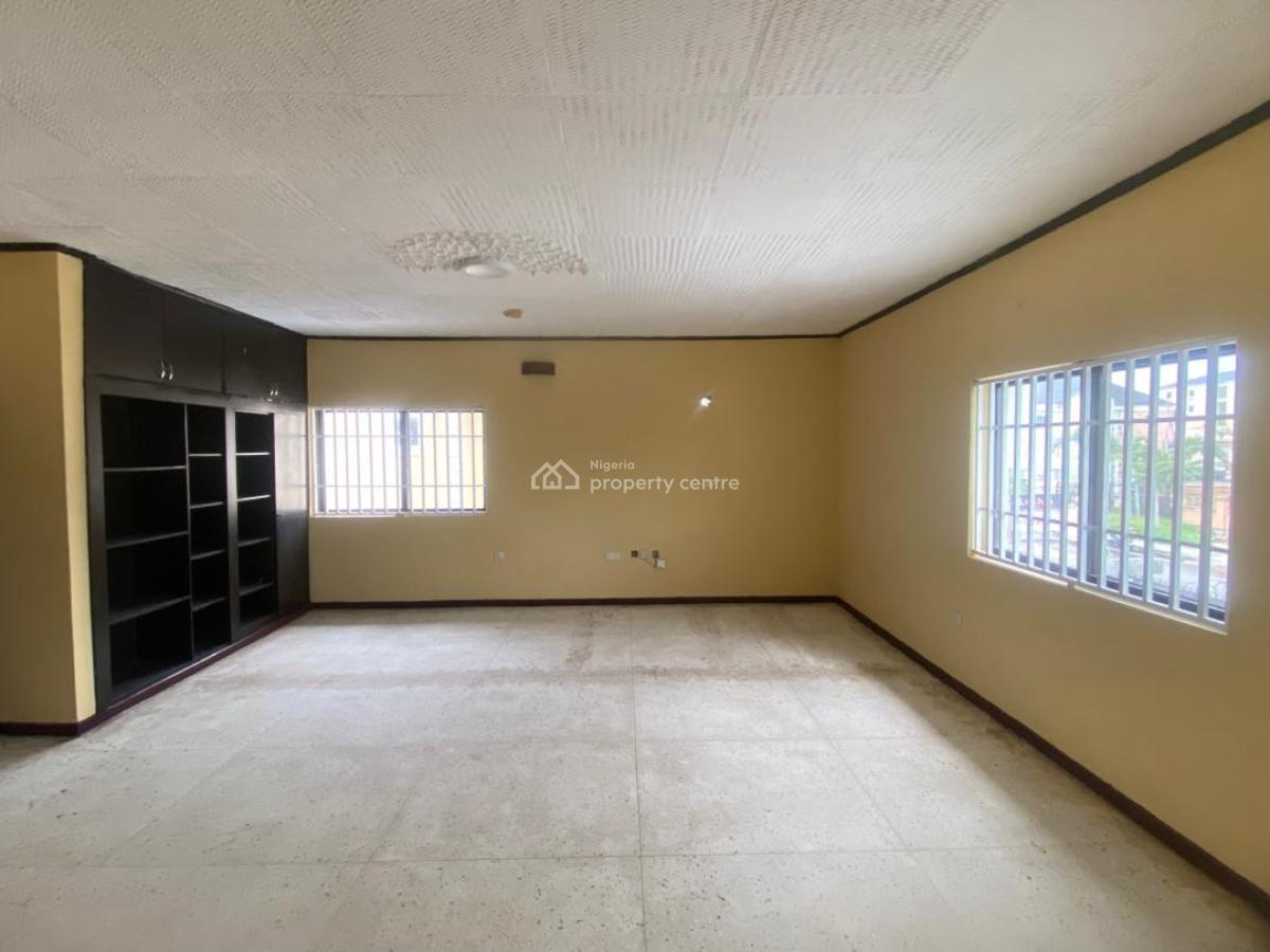 5-bedroom Semi-detached House with 2-room Boys Quarters (bq), Spaciou, Lekki Phase I, Lekki, Lagos, Semi-detached Duplex for Rent